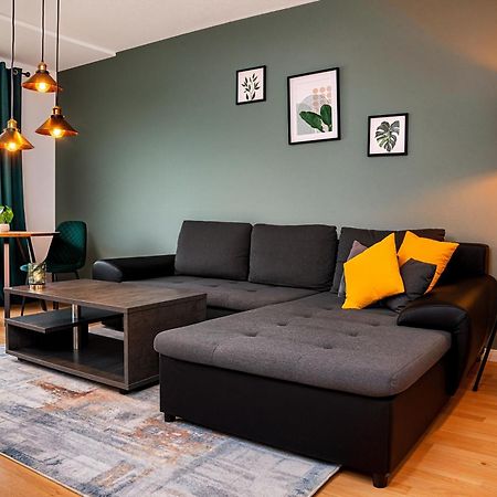 Smart Home - Essen - Perfect For 5 Guests! Central - Balcony - Netflix - Free Parking Zone Exterior foto