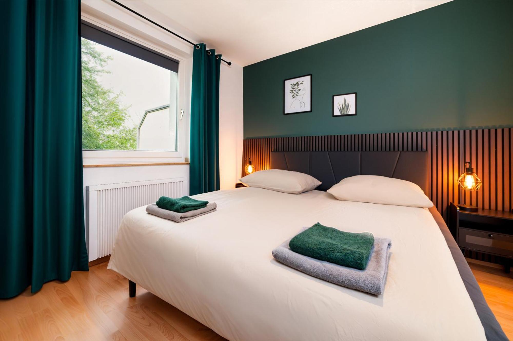 Smart Home - Essen - Perfect For 5 Guests! Central - Balcony - Netflix - Free Parking Zone Exterior foto