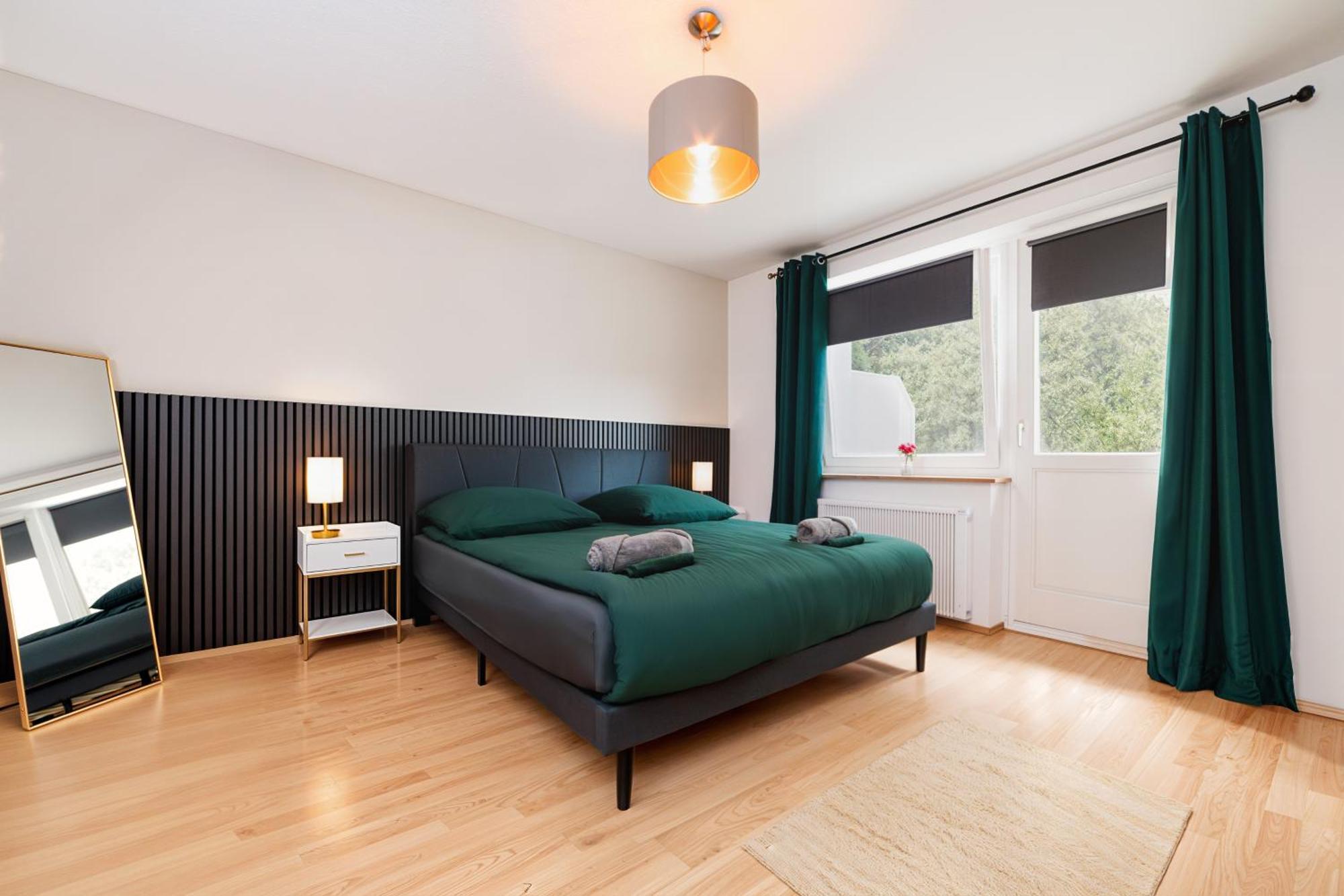 Smart Home - Essen - Perfect For 5 Guests! Central - Balcony - Netflix - Free Parking Zone Exterior foto