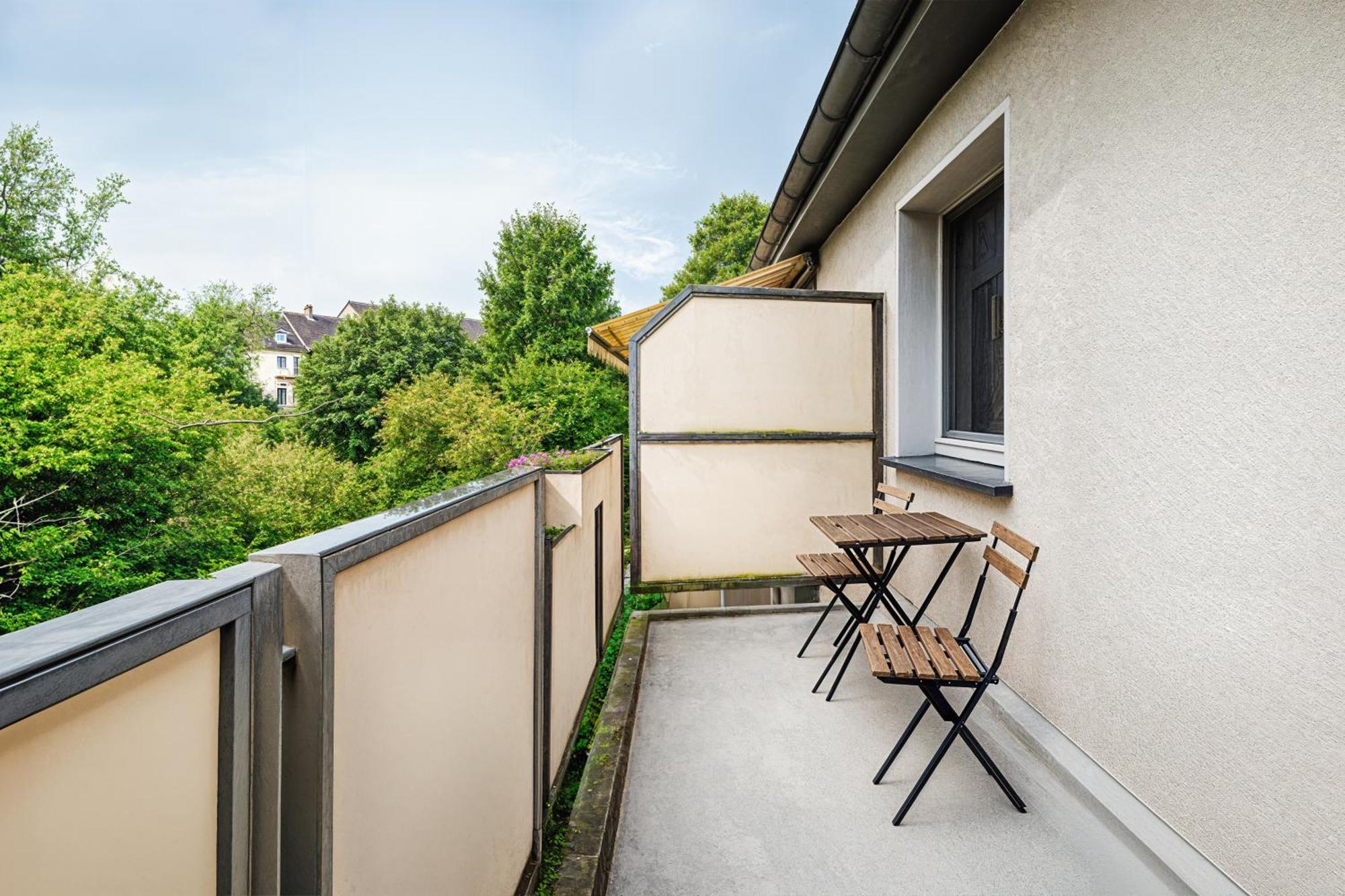 Smart Home - Essen - Perfect For 5 Guests! Central - Balcony - Netflix - Free Parking Zone Exterior foto
