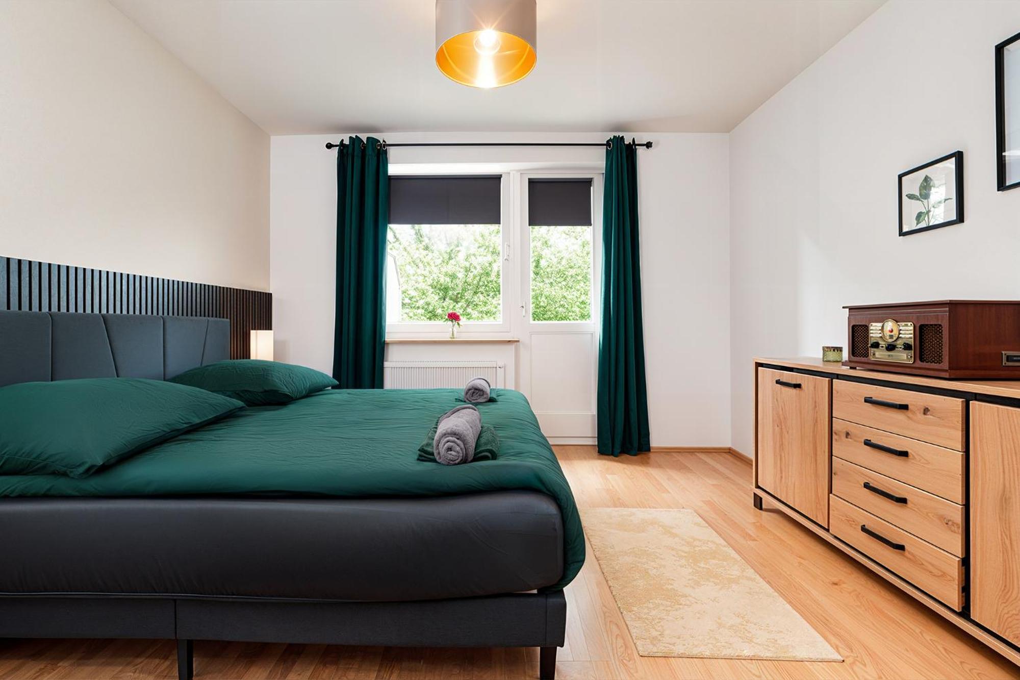 Smart Home - Essen - Perfect For 5 Guests! Central - Balcony - Netflix - Free Parking Zone Exterior foto